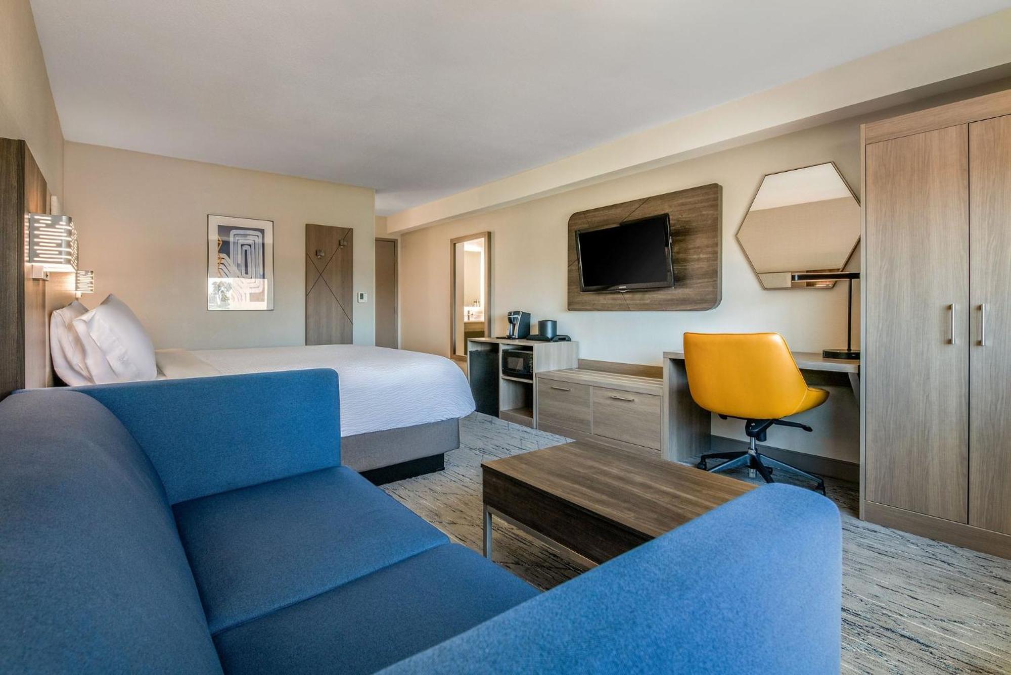Holiday Inn Express San Diego South - National City By Ihg Exterior foto