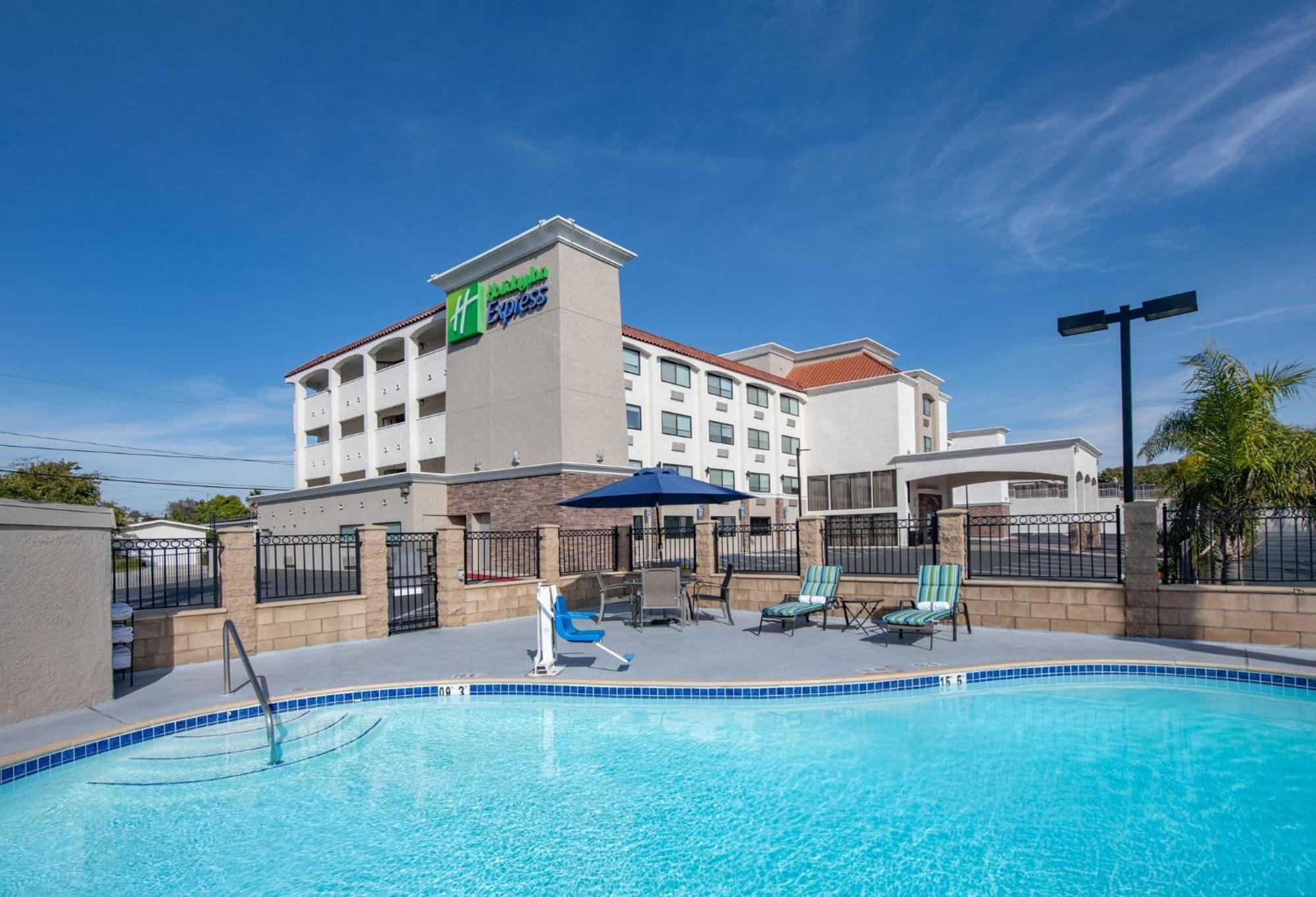 Holiday Inn Express San Diego South - National City By Ihg Exterior foto